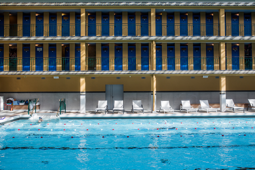 Piscine Swim Stars — bassin et cabines